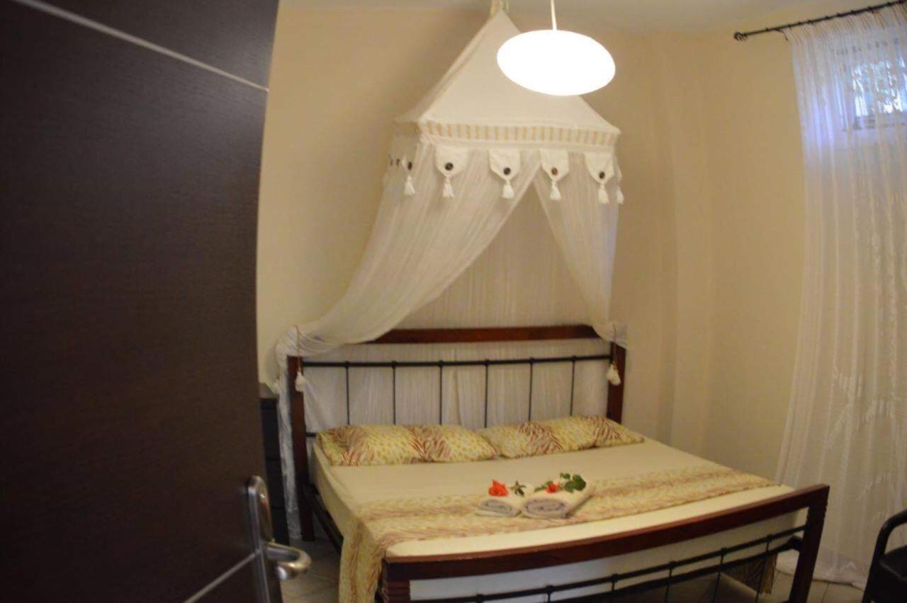 Sunny Garden Apartment Plataria Ngoại thất bức ảnh